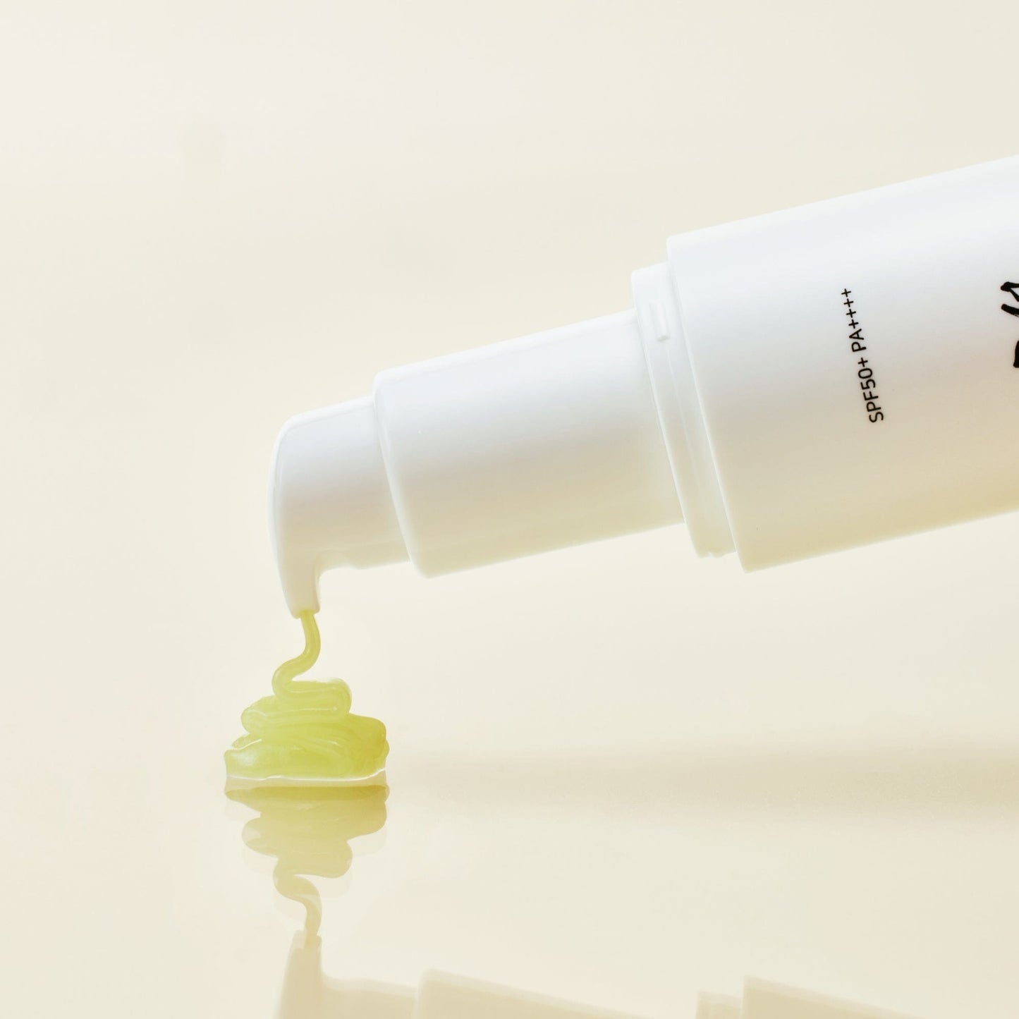 Ginseng Moist Sun Serum (SPF 50+ PA++++)